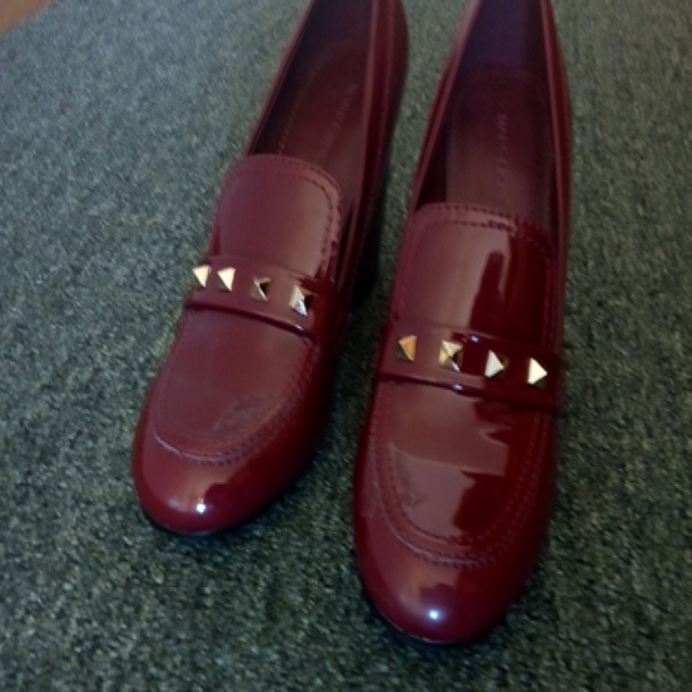 Shoes - Picture 2 of 3